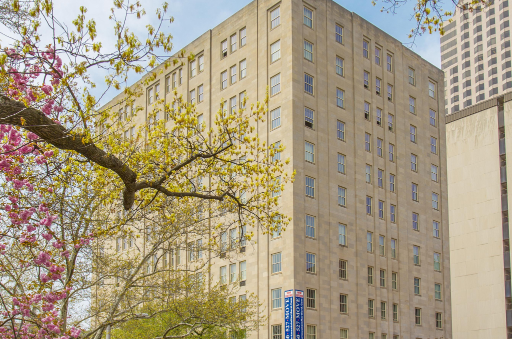 55 on the Park in Hartford, CT PMC Property Group Apartments