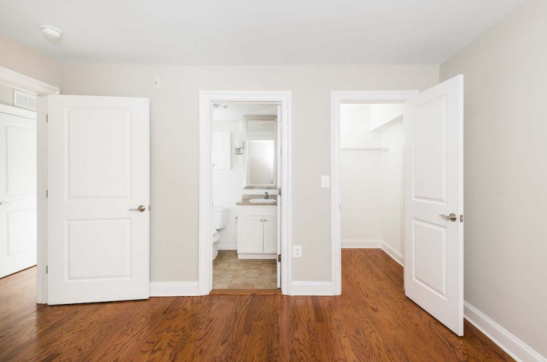 Bedroom with en suite bathroom