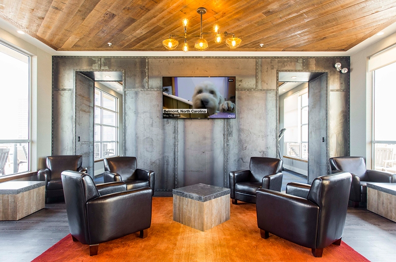 2121 Market lounge