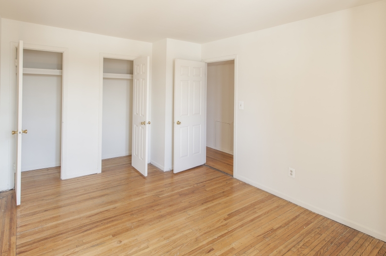 Dual bedroom closets 