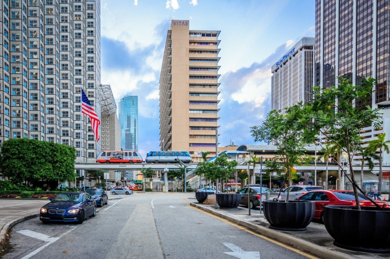 A view of the streets of Miami nearby The Atrium