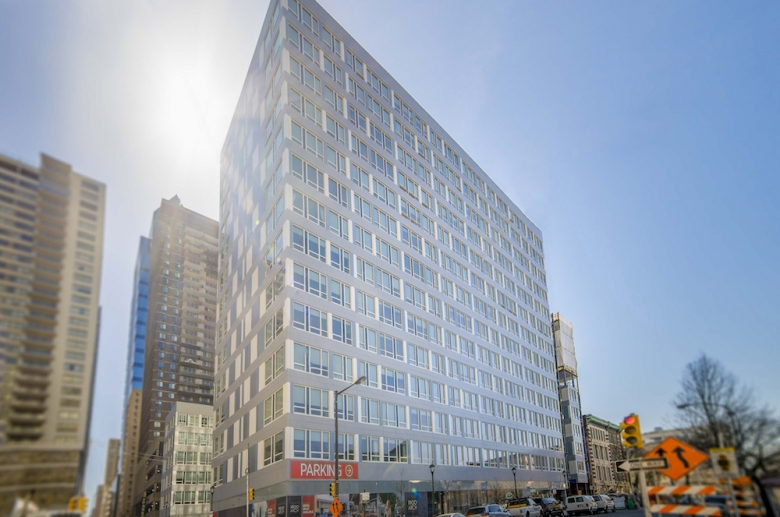 1900 Arch in Philadelphia, PA | PMC Property Group Apartments