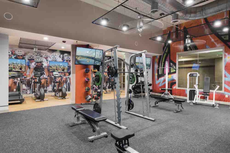 Strength training equipment