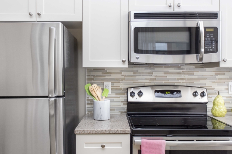 Modern, fully-equipped kitchen