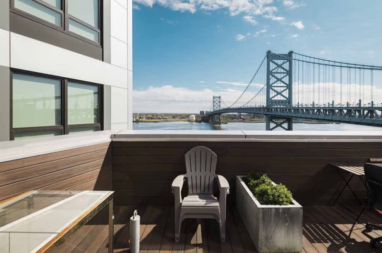 Fully furnished roof deck
