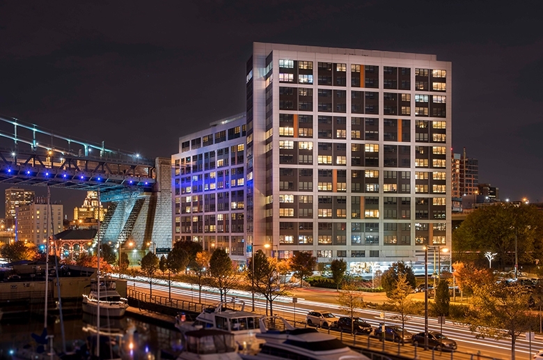 Centrally situated on Old City's bustling Columbus Boulevard