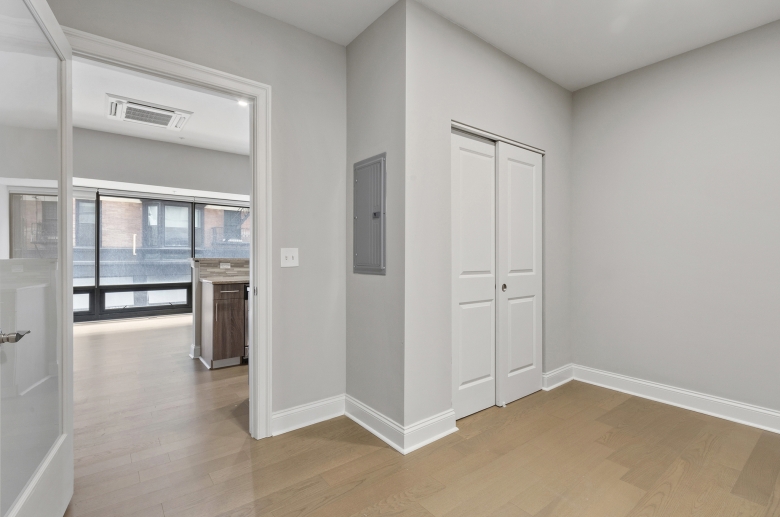 1300 Chestnut Street bedroom natural lighting