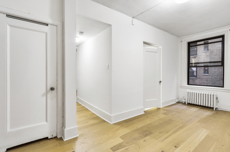 Bedroom at Adelphia House