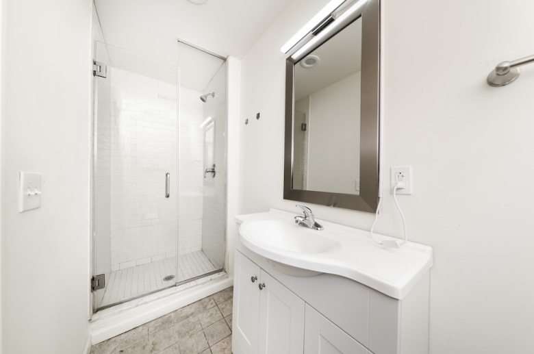 Modern tiled bathroom