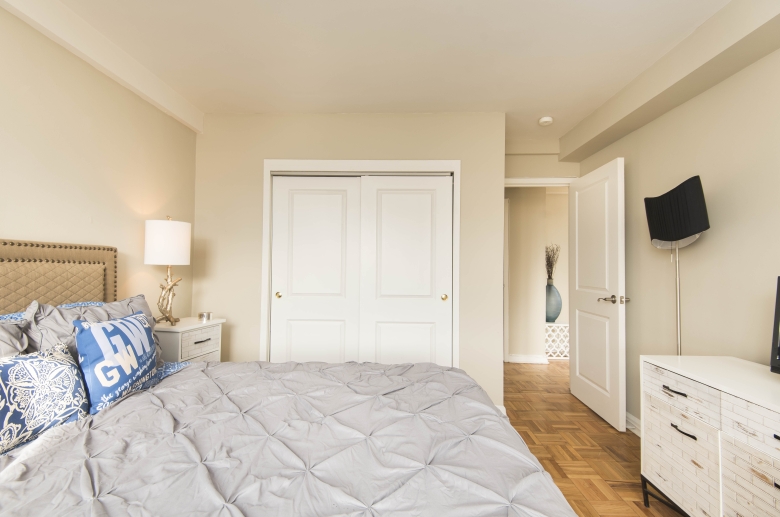 Flexible bedroom layout