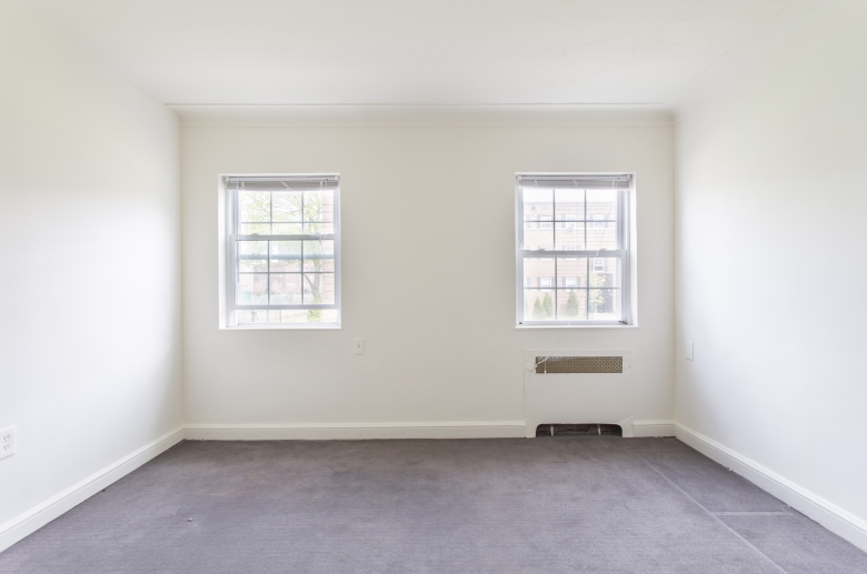 Bedroom with appealing Hartford views