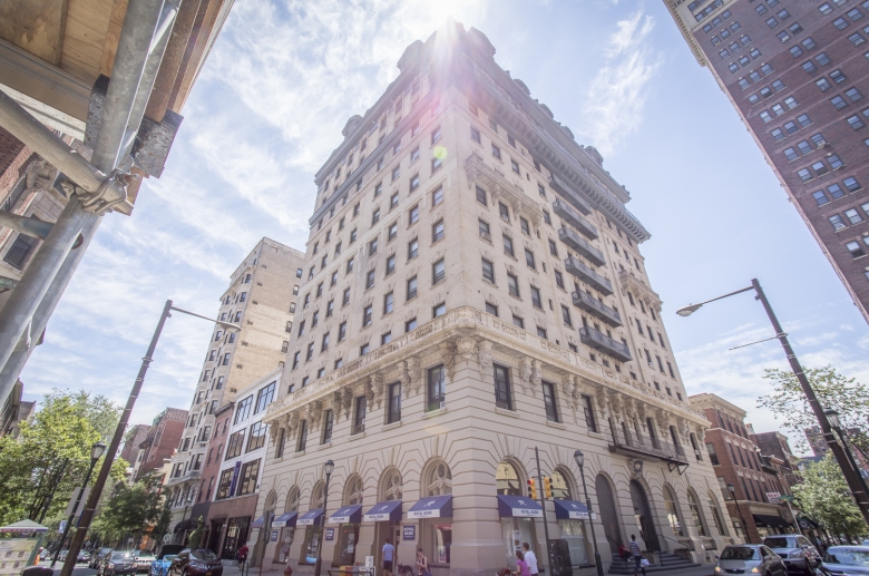 Ideal midtown location
