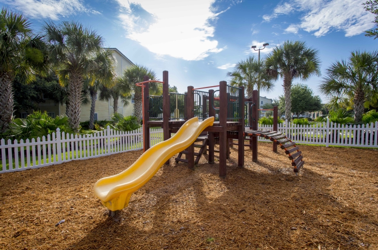 Windsor Club play equipment