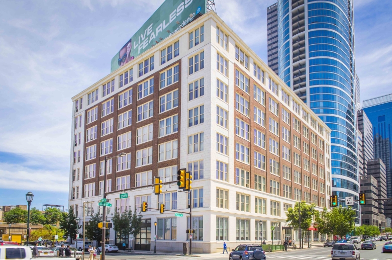 The facade of the high-rise 2121 Market Street apartments 