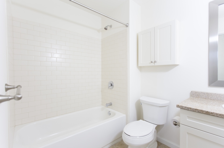 Modern tiled bathroom