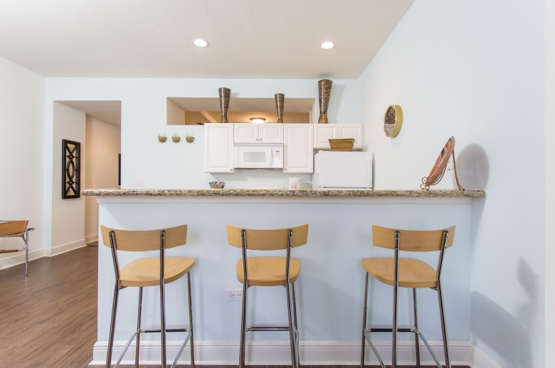 Barstool kitchen island seating 