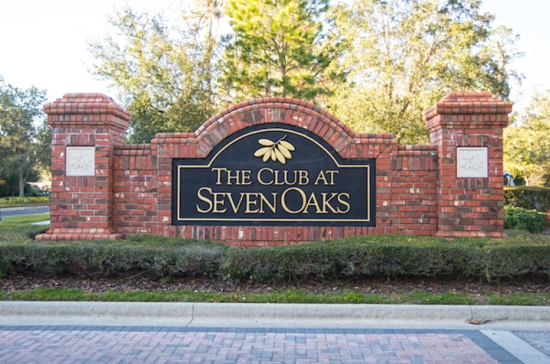 Windsor Club sign