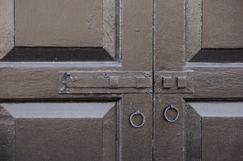 734 S. Front shutter detail