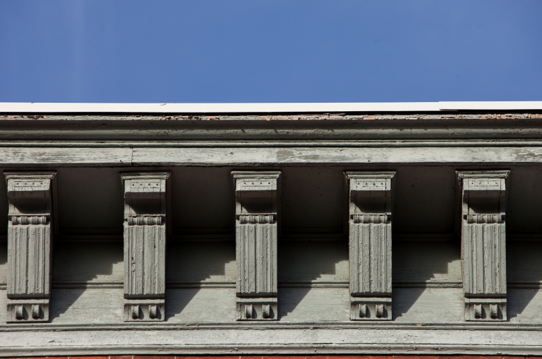 Roof with architectural details