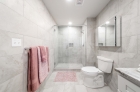 Spa-style bath at 1420 Chestnut